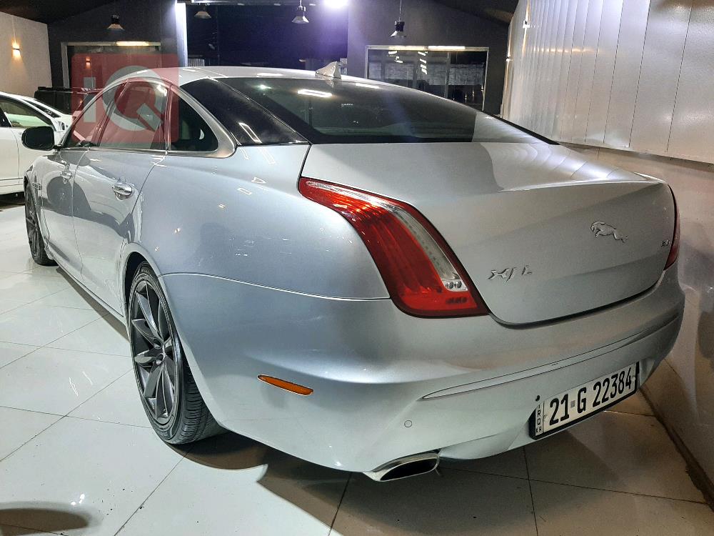 جاكوار XJ